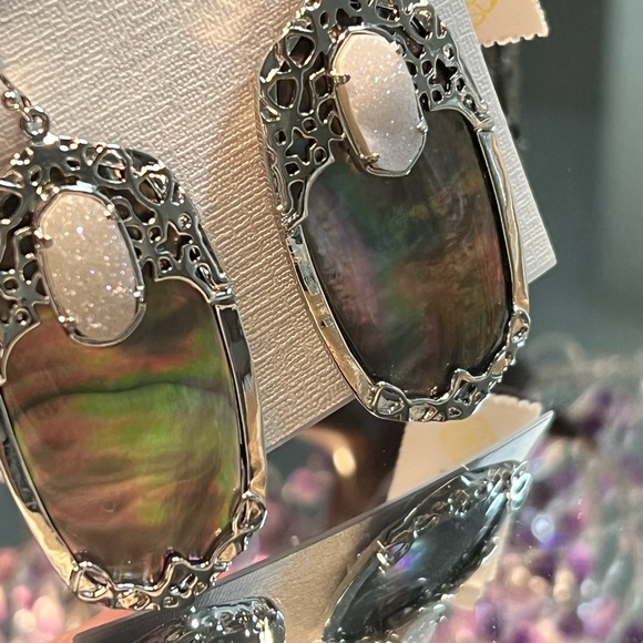 NWT Kendra Scott Deva Earrings Black Pearl Iridescent Drusy & Silver SUPER RARE - Picture 13 of 16